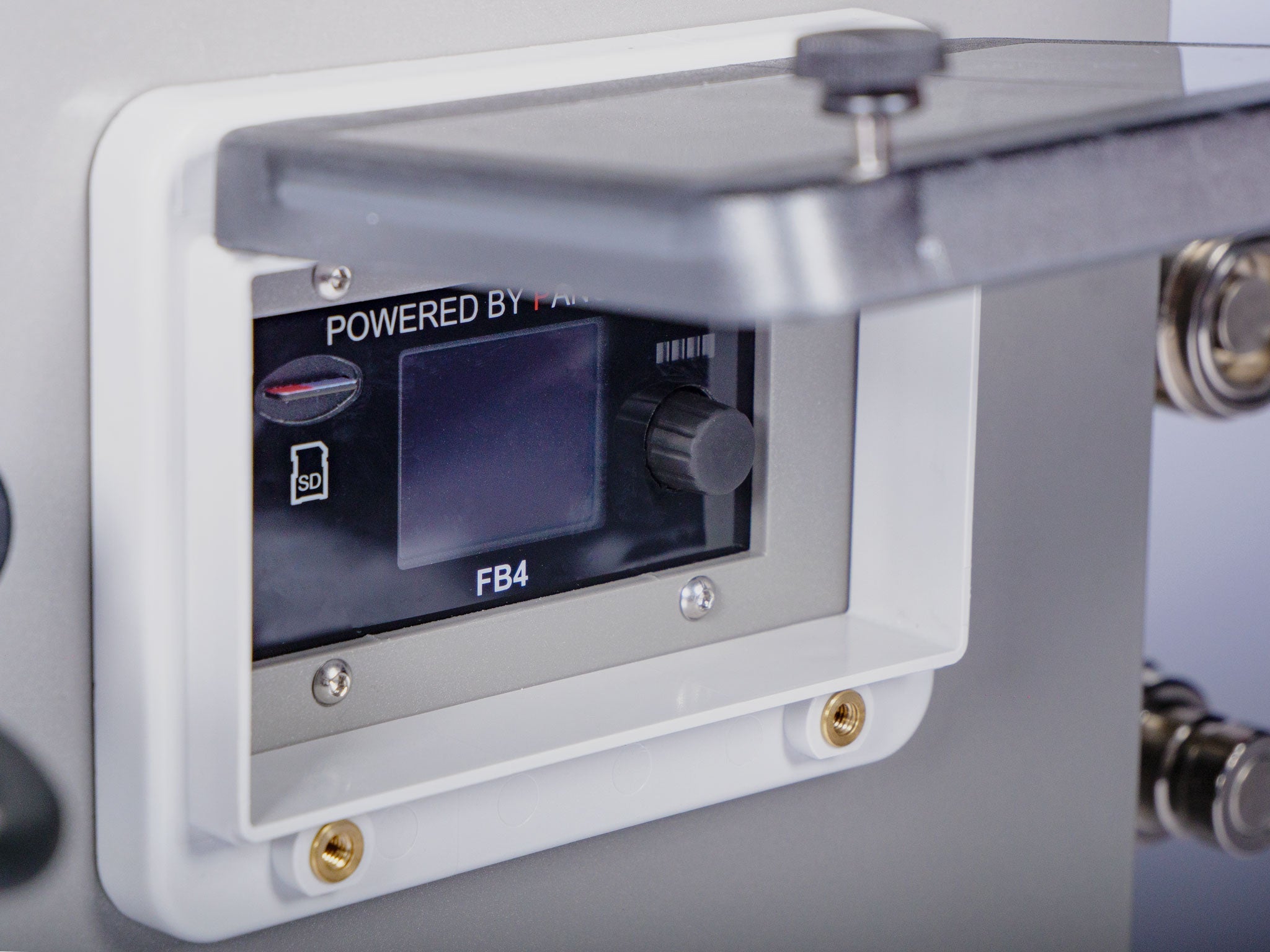 Kvant Lasers - Architect W1500B full-colour 1500-watt sky laser high-power show projector and search light_9