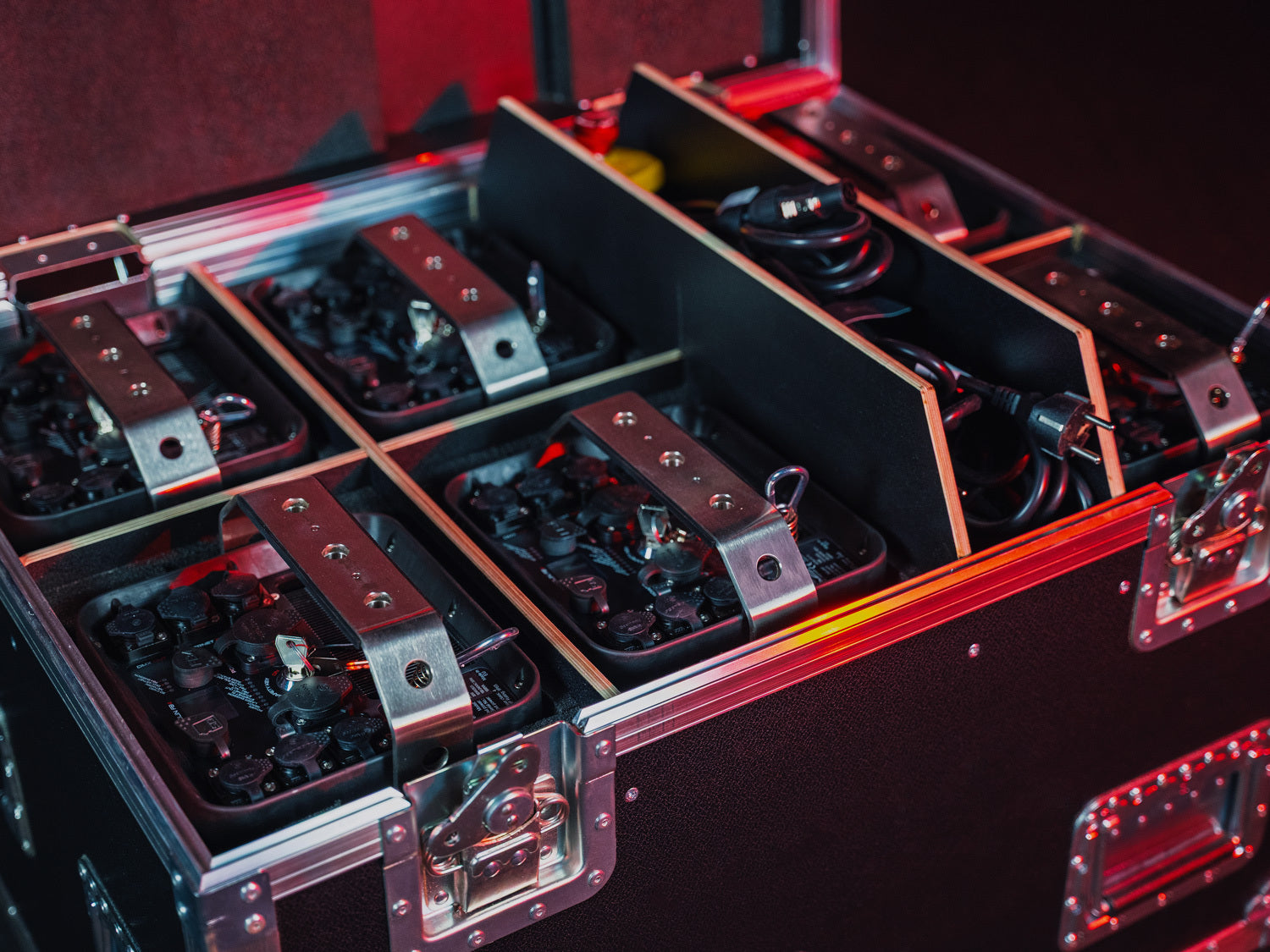 KVANT Atom XR flight case on wheels for six XR units