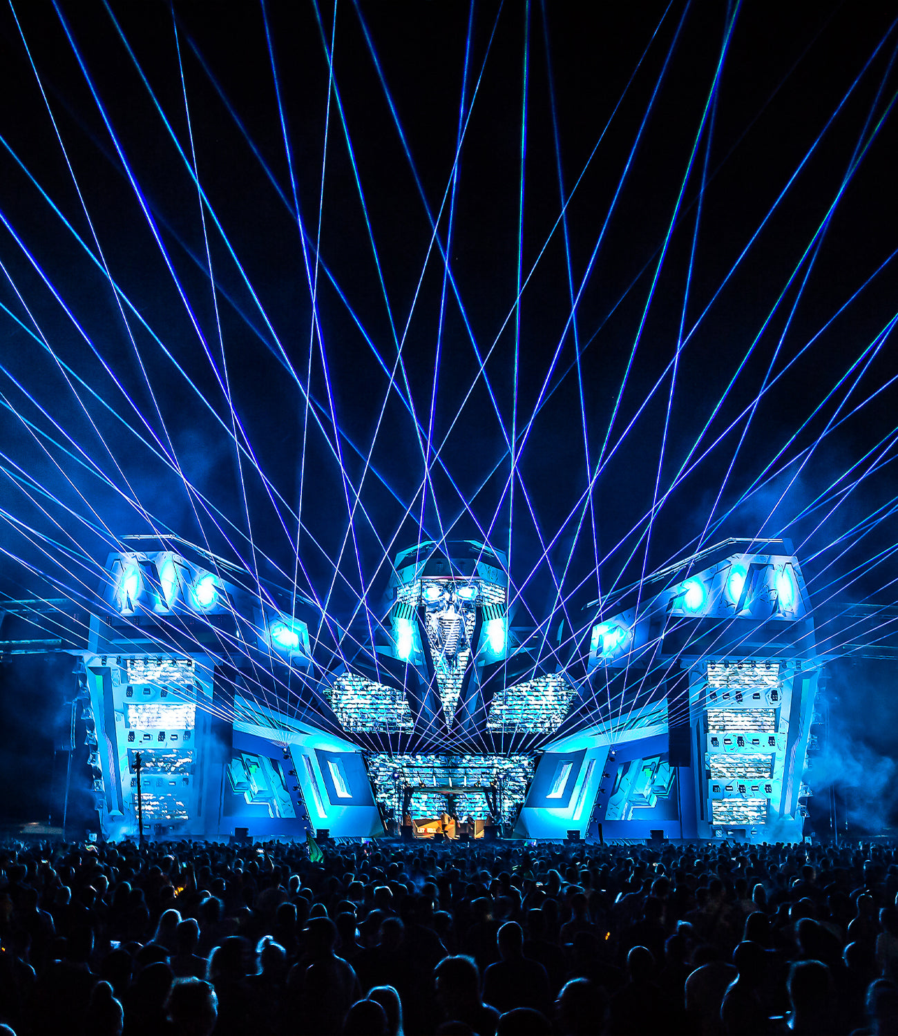 LASERS FOR FESTIVALS OUTDOOR ARENAS AND FIREWORKS